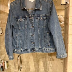 Time and Tru Medium Wash Denim Jacket